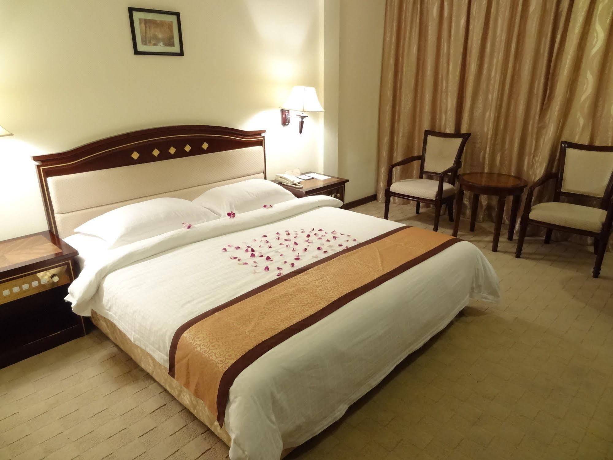 Le President Hotel Πνομ Πενχ Εξωτερικό φωτογραφία